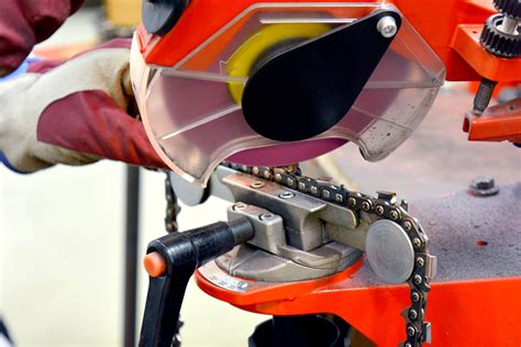 Chain saw chain sharpening tools - Jun 22, 2017 ... Learn how to sharpen a chainsaw chain with Glenn, Oregon's Sr. Technical Services Expert. Chainsaw sharpening and chainsaw filing is very ...